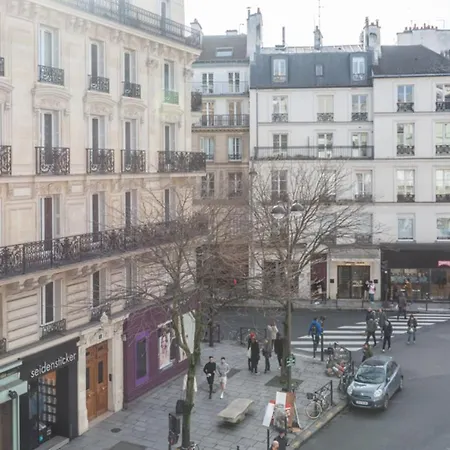 Nice Quiet Pont Des Arts *